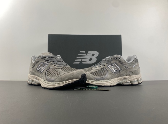 new balance NB ML2002RC