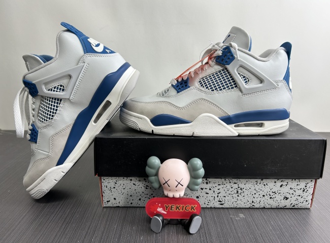 Air Jordan 4