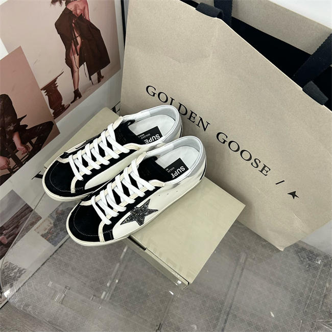 Golden Goose Sneaker