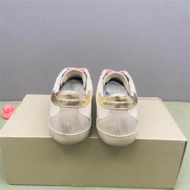 Golden Goose Sneaker