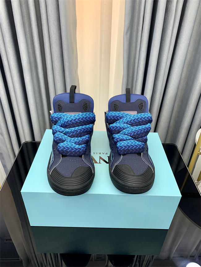 Lanu1n curb sneaker