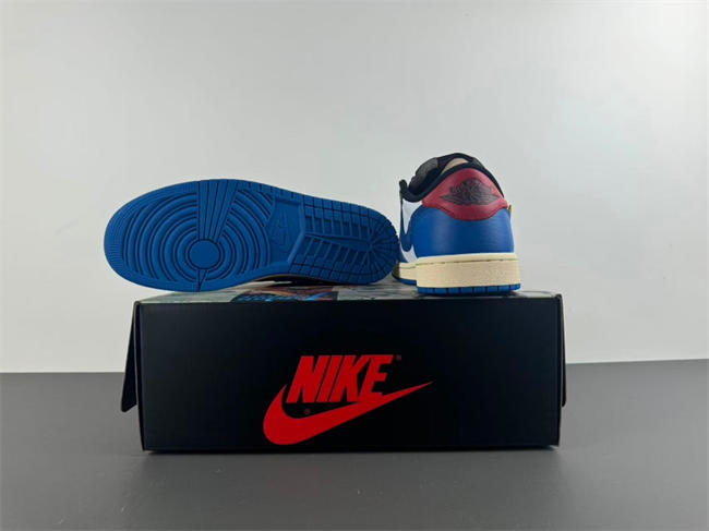 Air Jordan 1 Low UN HQ6998-146
