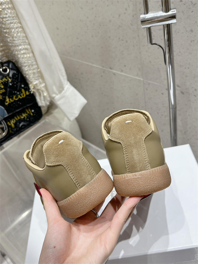 ma*s*n martin Ma*i*la sneaker