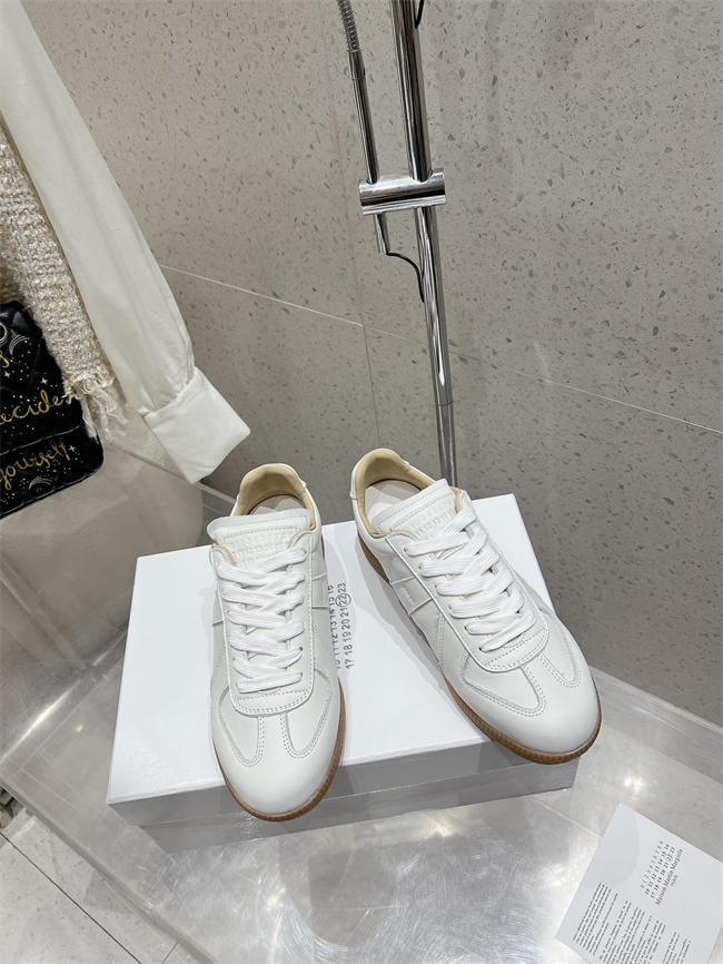 ma*s*n martin Ma*i*la sneaker